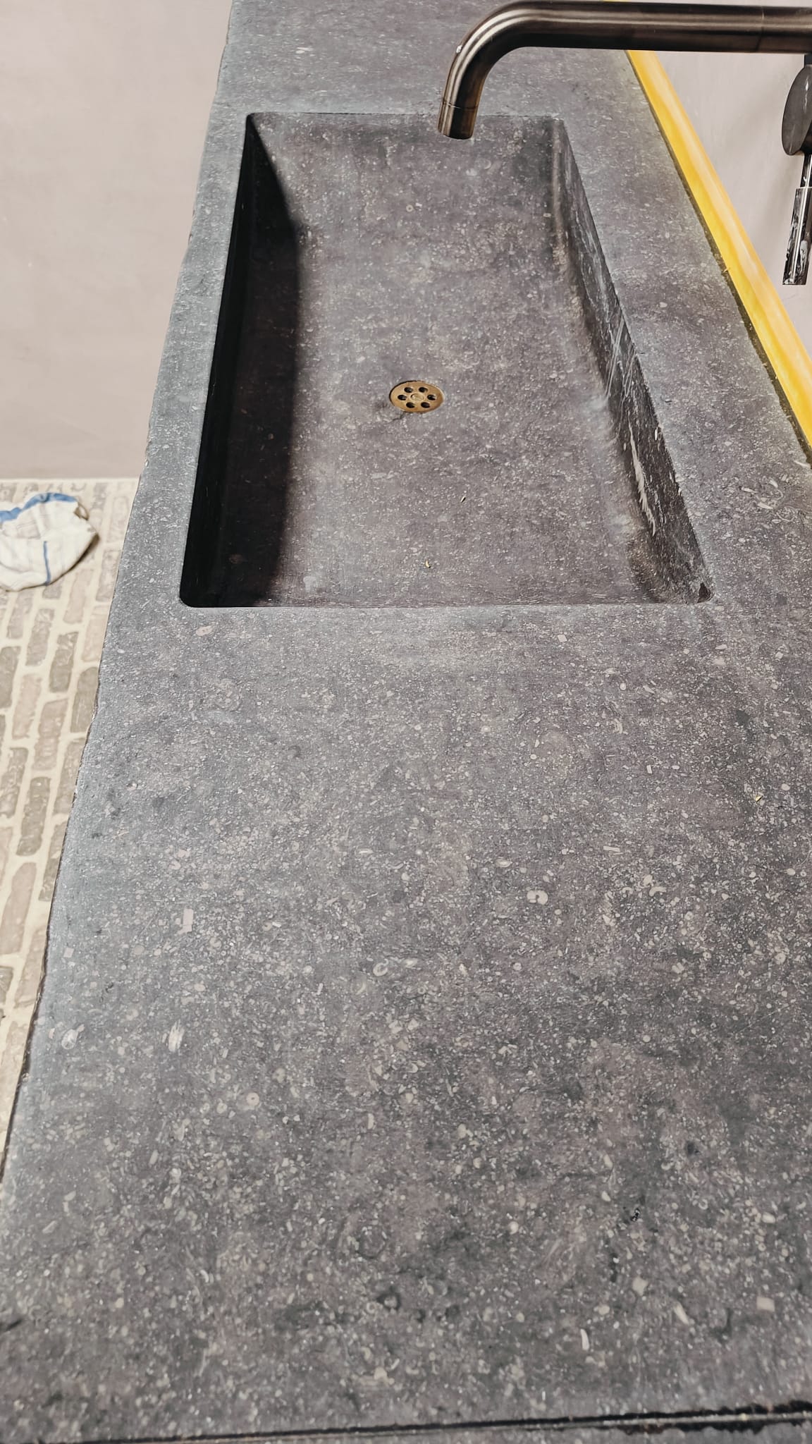 Aanrechtblad reinigen, slijpen polijsten en impregneren