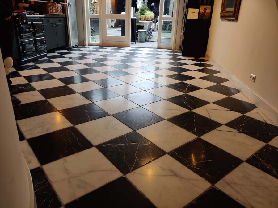 Behandeling marmeren vloer